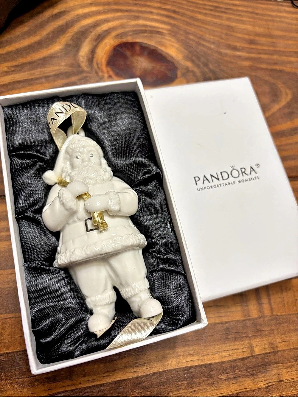 Pandora 2013 Santa Claus Holiday Ornament White & Gold P7966